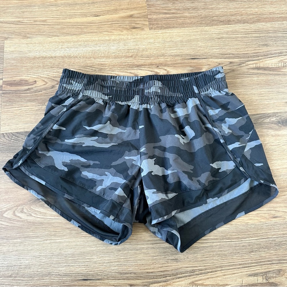 Athleta Printed Mesh Racer Run Shorts 4" Lined‎ Camo Running Gym Workout Small